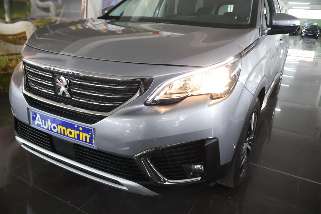 Peugeot 5008 - View model 13