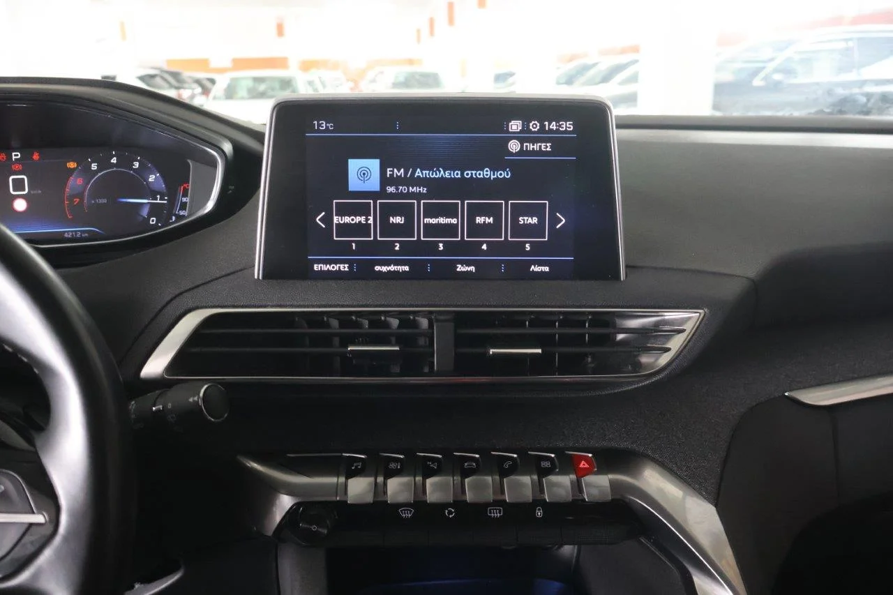 Peugeot 5008 - View model 18
