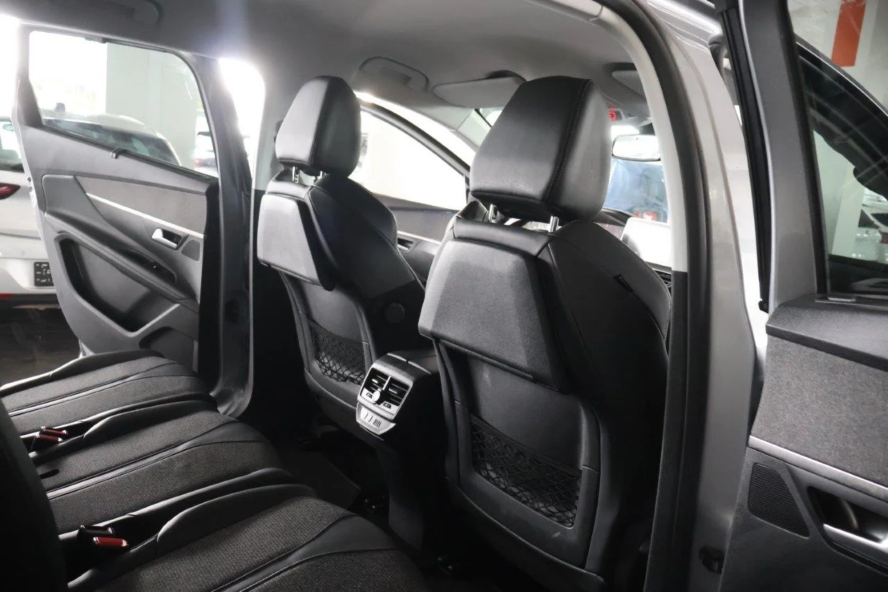 Peugeot 5008 - View model 30