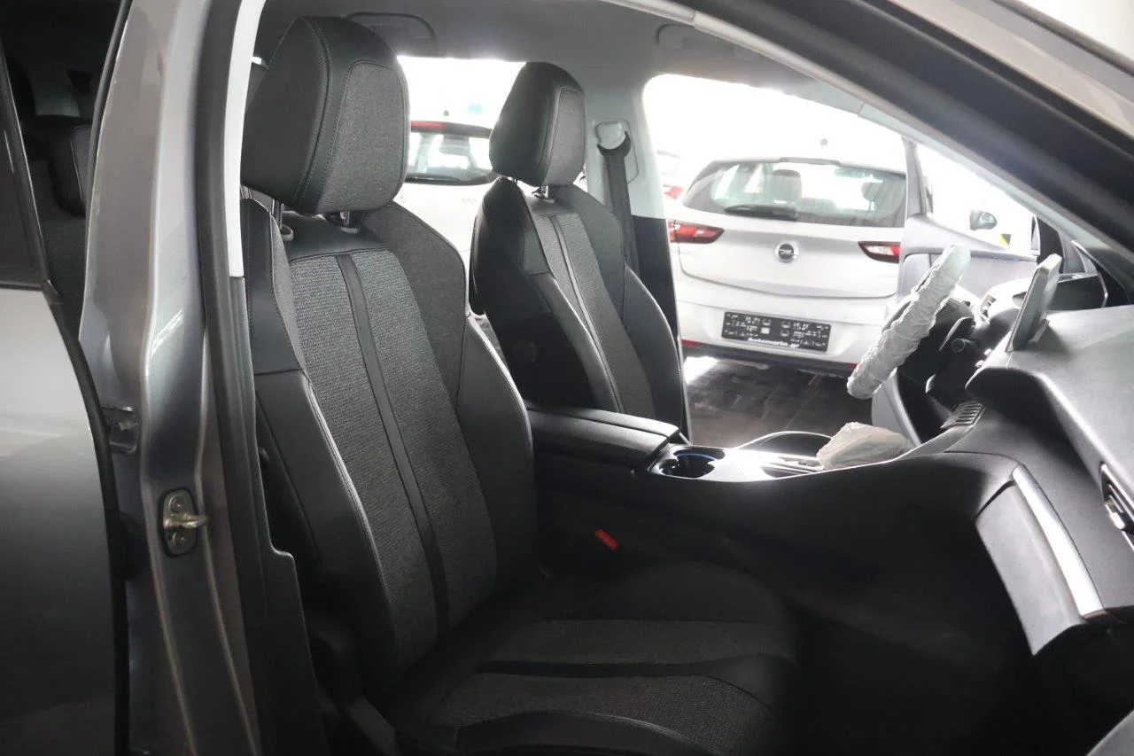 Peugeot 5008 - View model 32