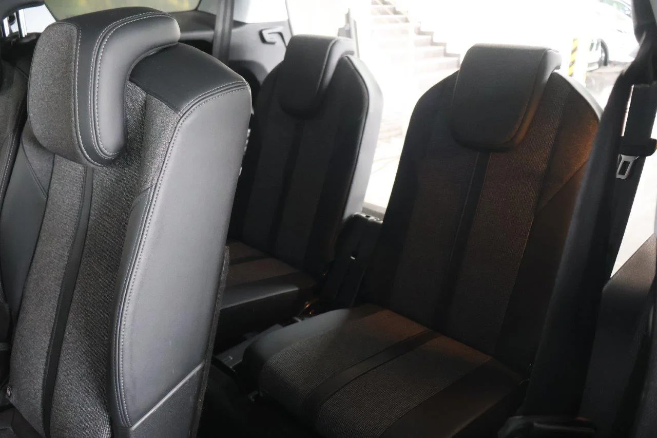 Peugeot 5008 - View model 33