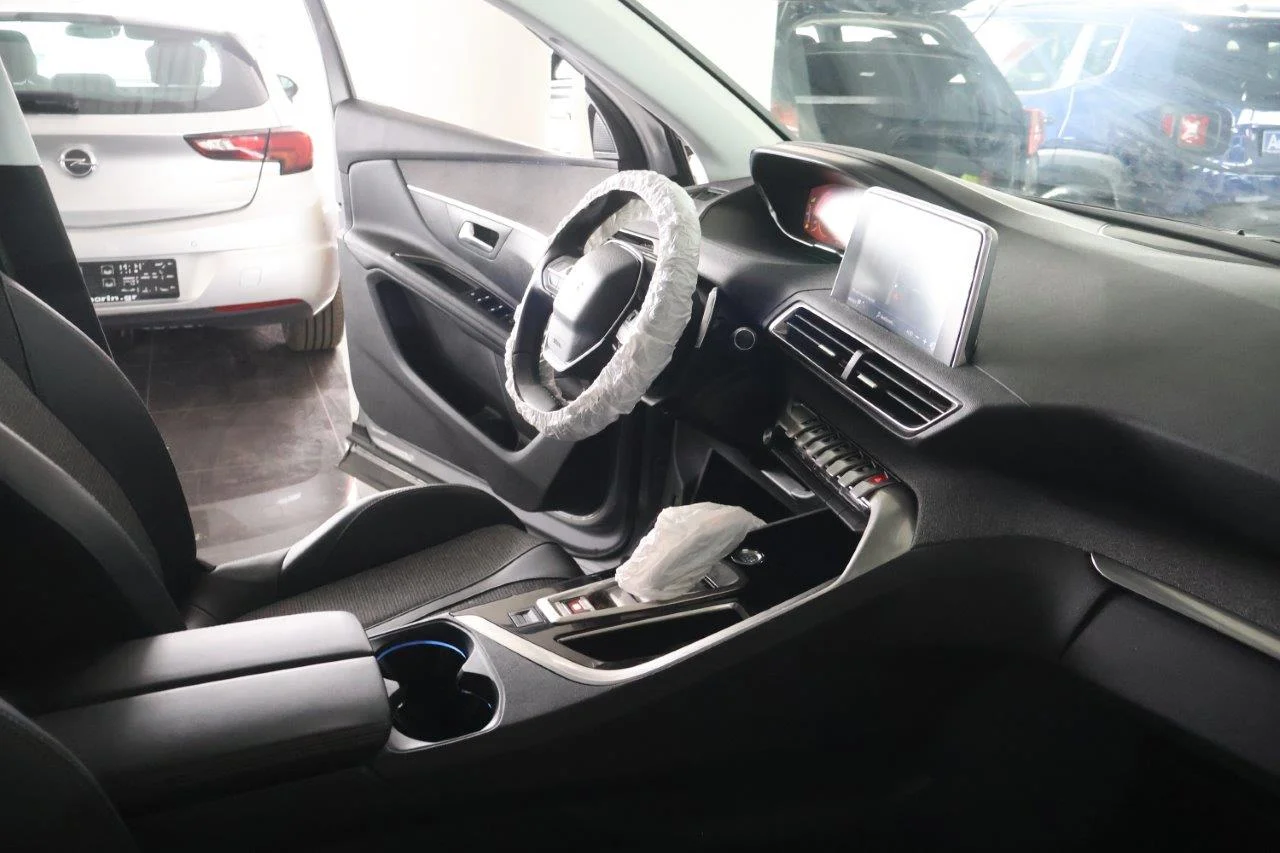 Peugeot 5008 - View model 34