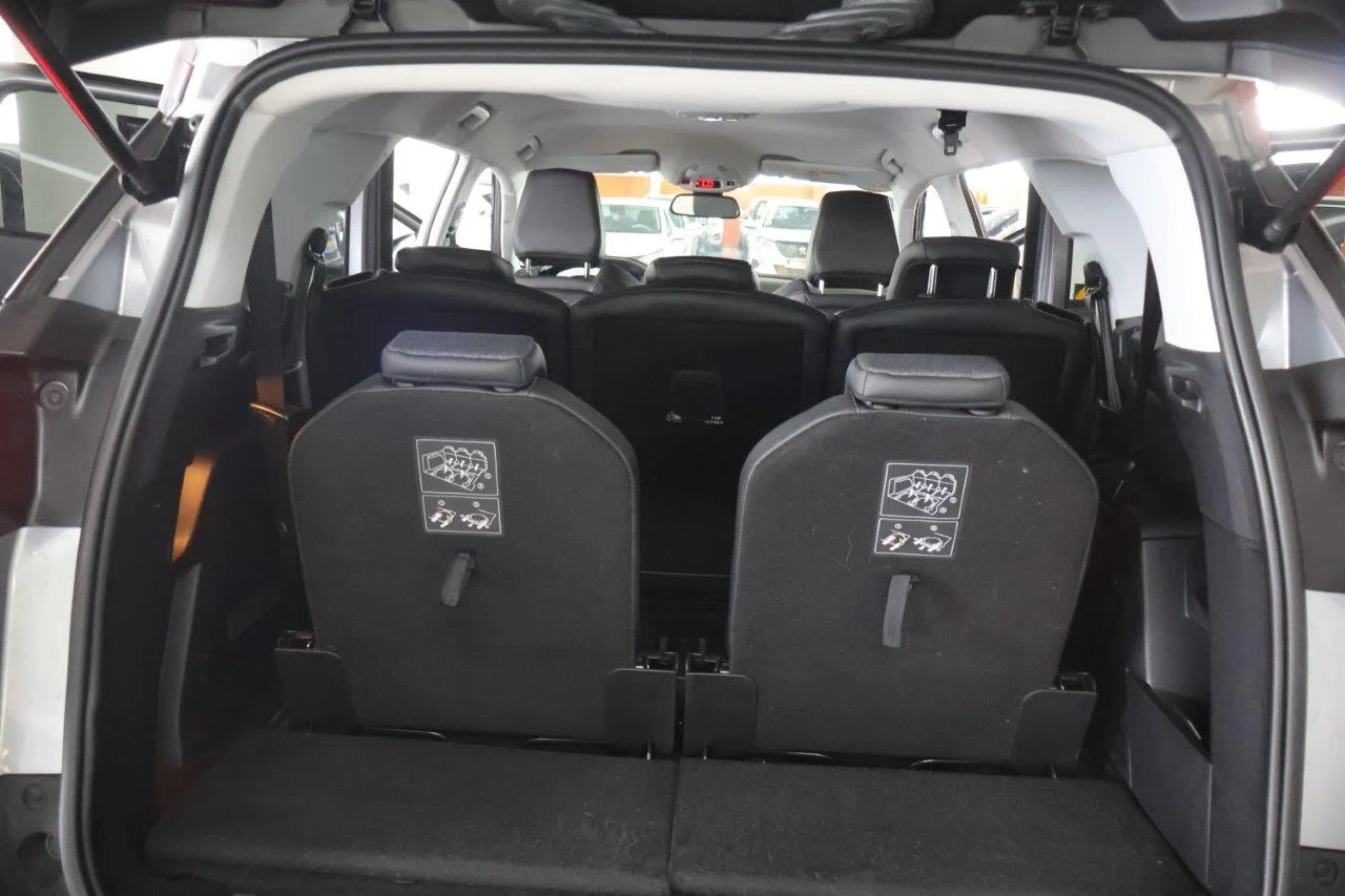 Peugeot 5008 - View model 35