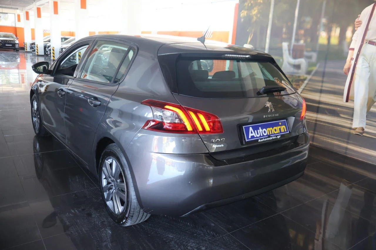 Peugeot 308 - View model 5