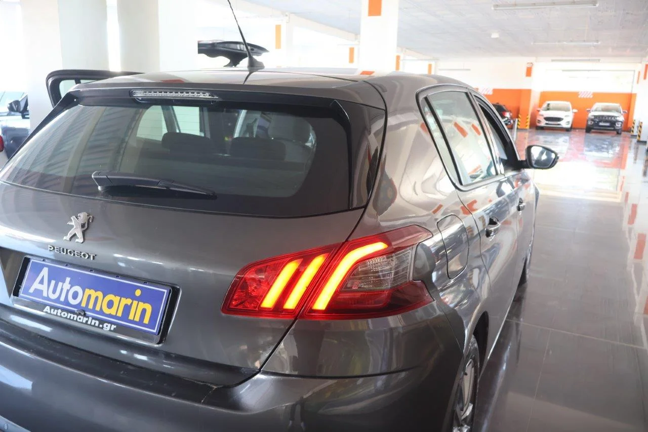 Peugeot 308 - View model 9