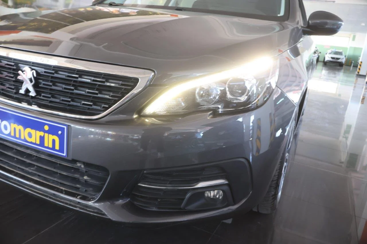 Peugeot 308 - View model 13