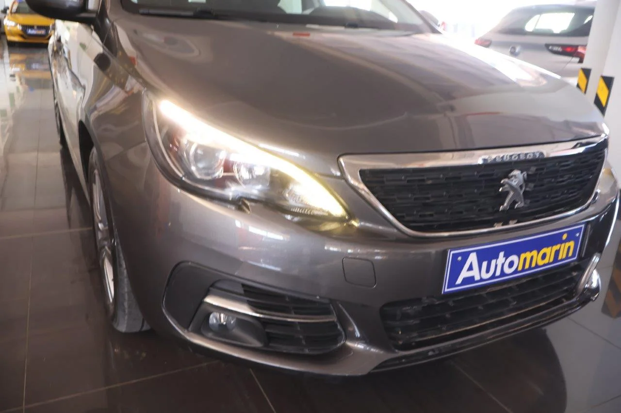 Peugeot 308 - View model 14