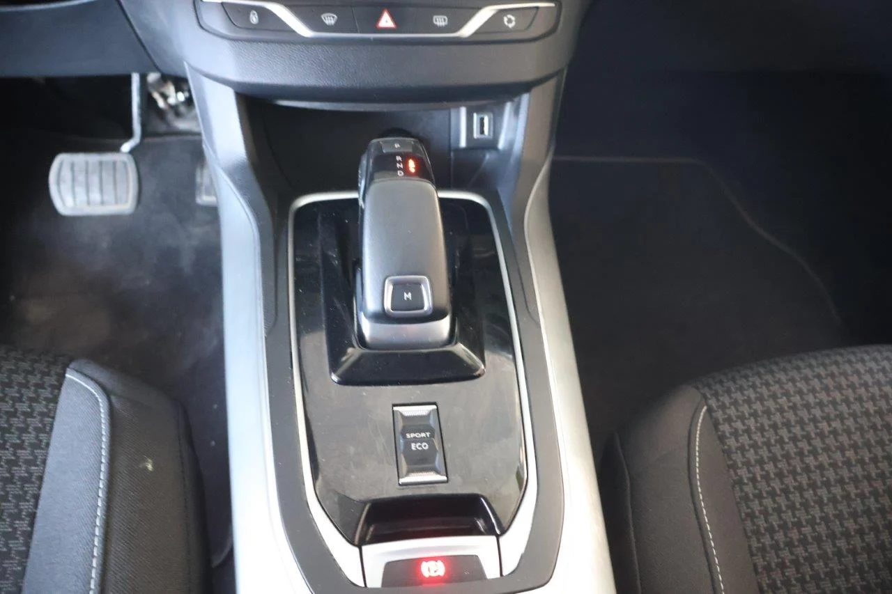 Peugeot 308 - View model 21