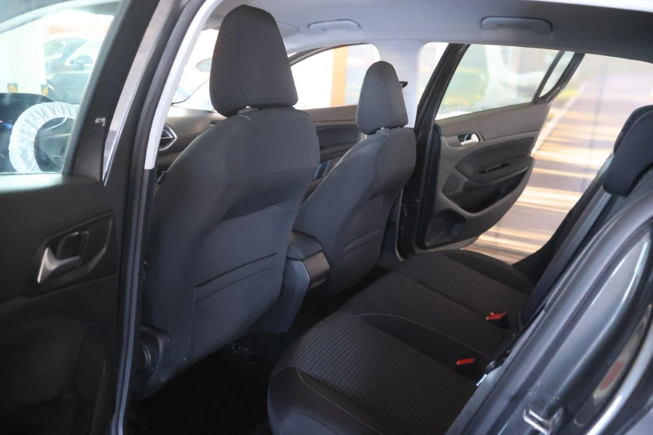 Peugeot 308 - View model 25