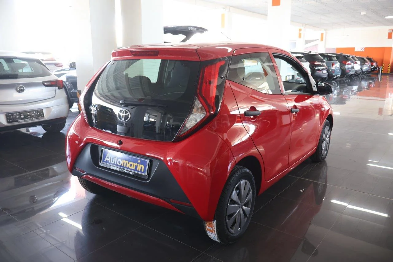 View 5 - Toyota Aygo - 2021