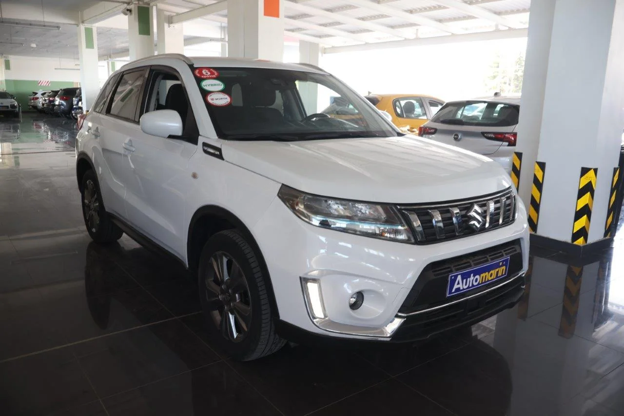 View 4 - Suzuki Vitara - 2022