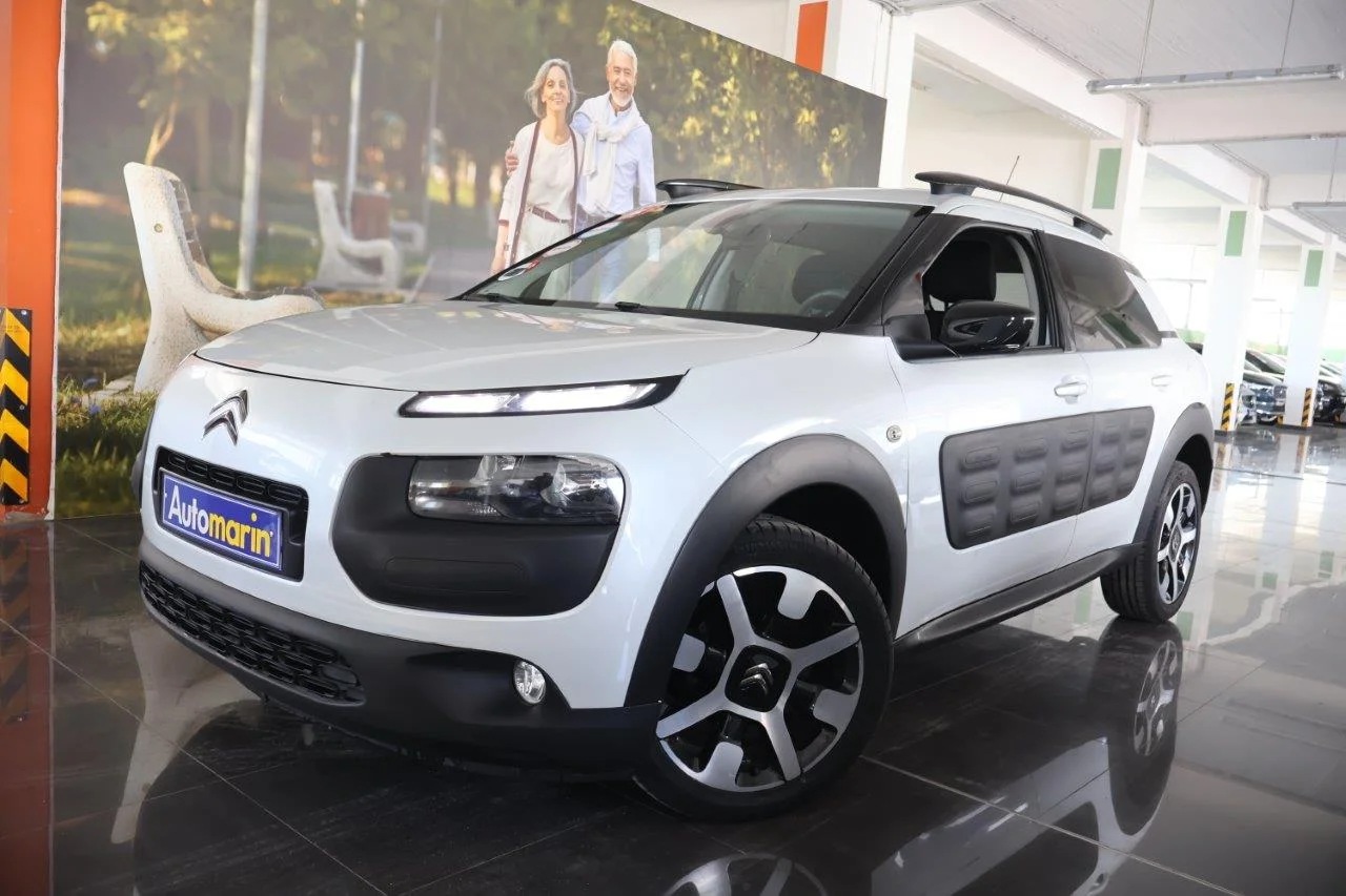 View 1 - Citroen C4 Cactus - 2015