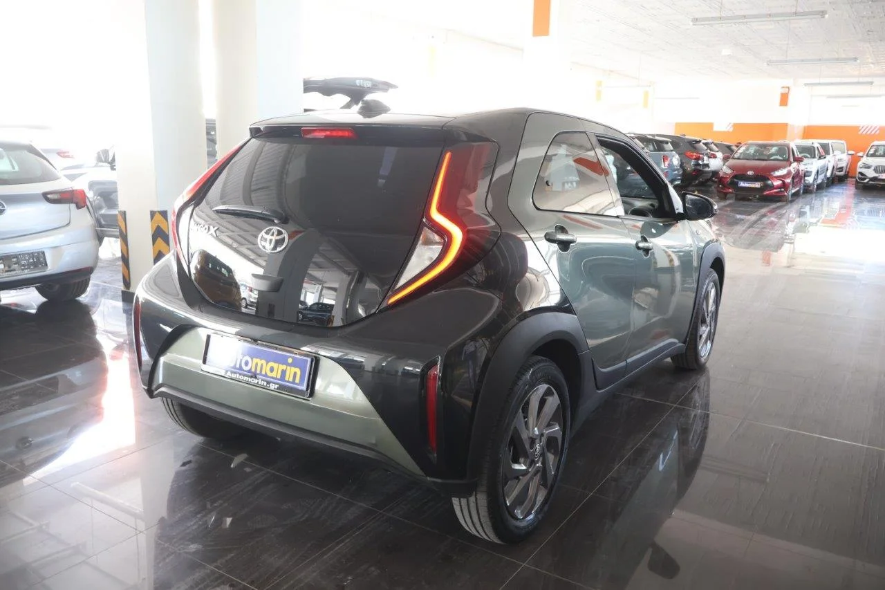 View 5 - Toyota Aygo (X) - 2022
