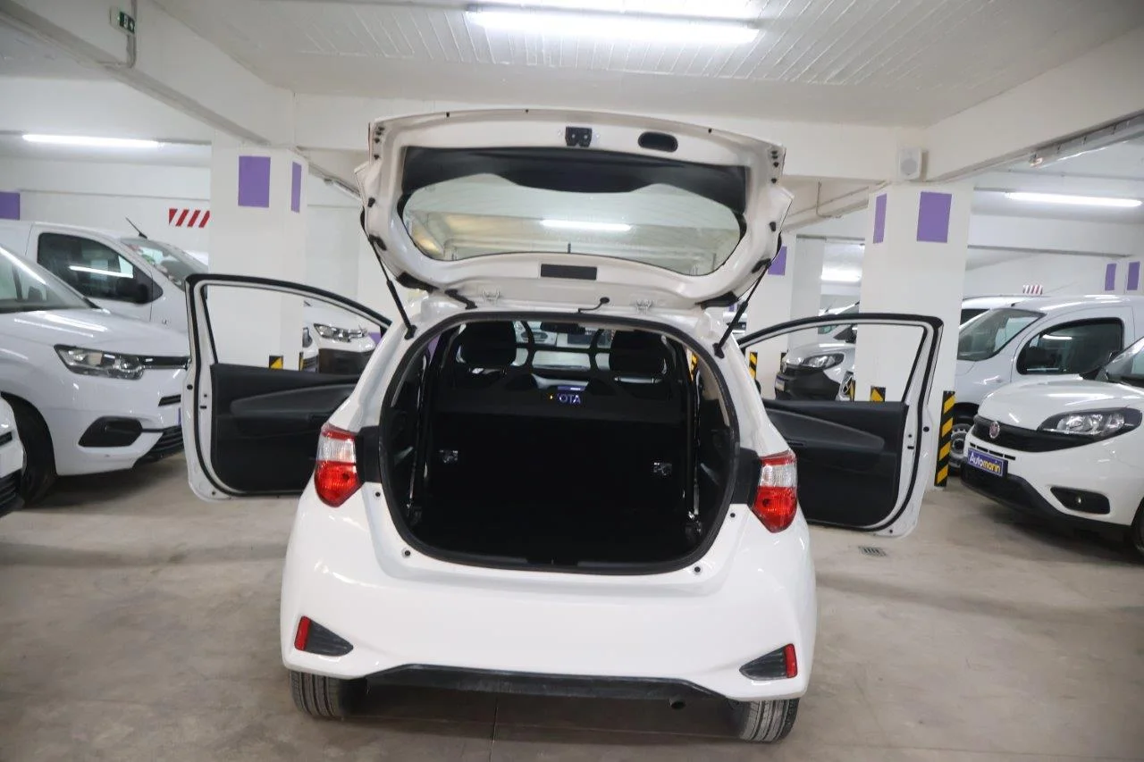 Toyota Yaris - View model 9