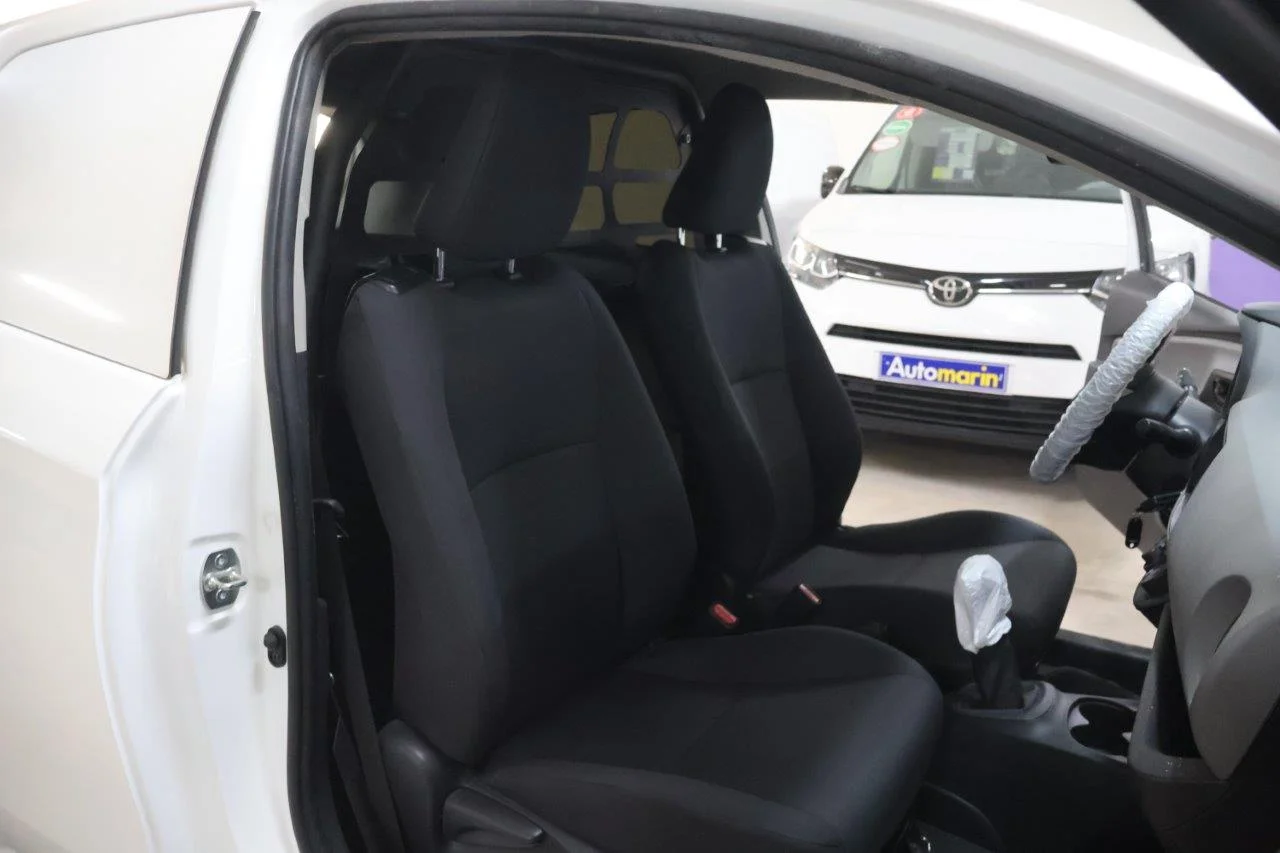 Toyota Yaris - View model 28