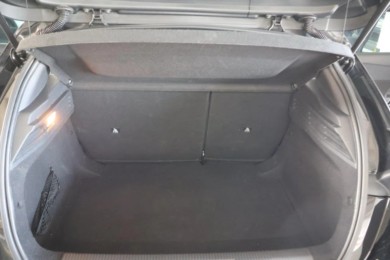 Peugeot 308 - View model 34
