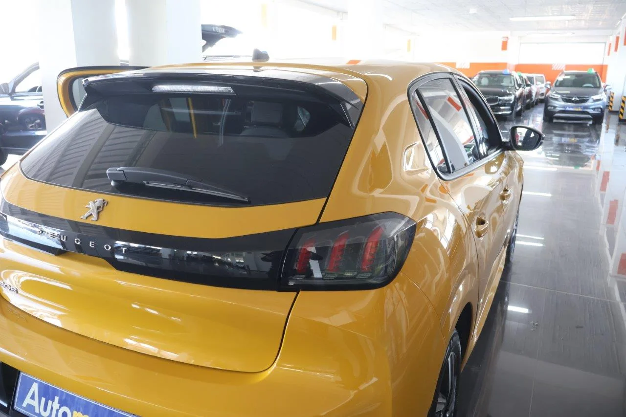 Peugeot 208 - View model 11