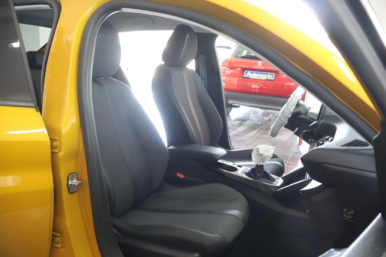 Peugeot 208 - View model 23