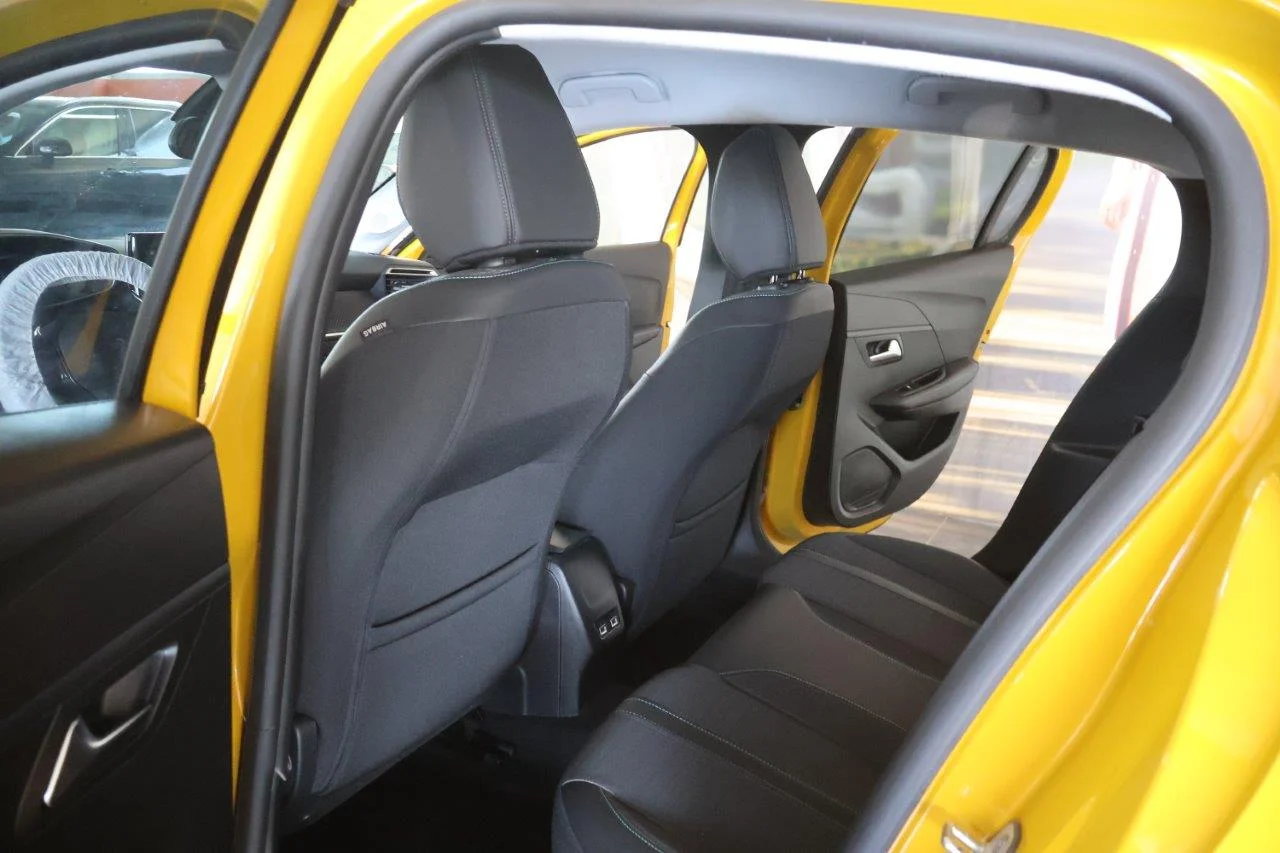 Peugeot 208 - View model 25