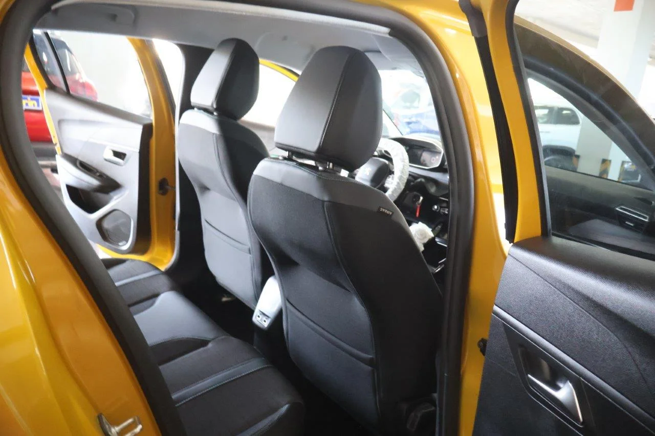 Peugeot 208 - View model 27