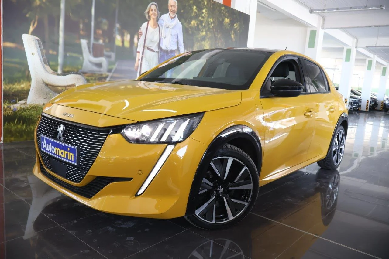 View 1 - Peugeot 208 - 2020