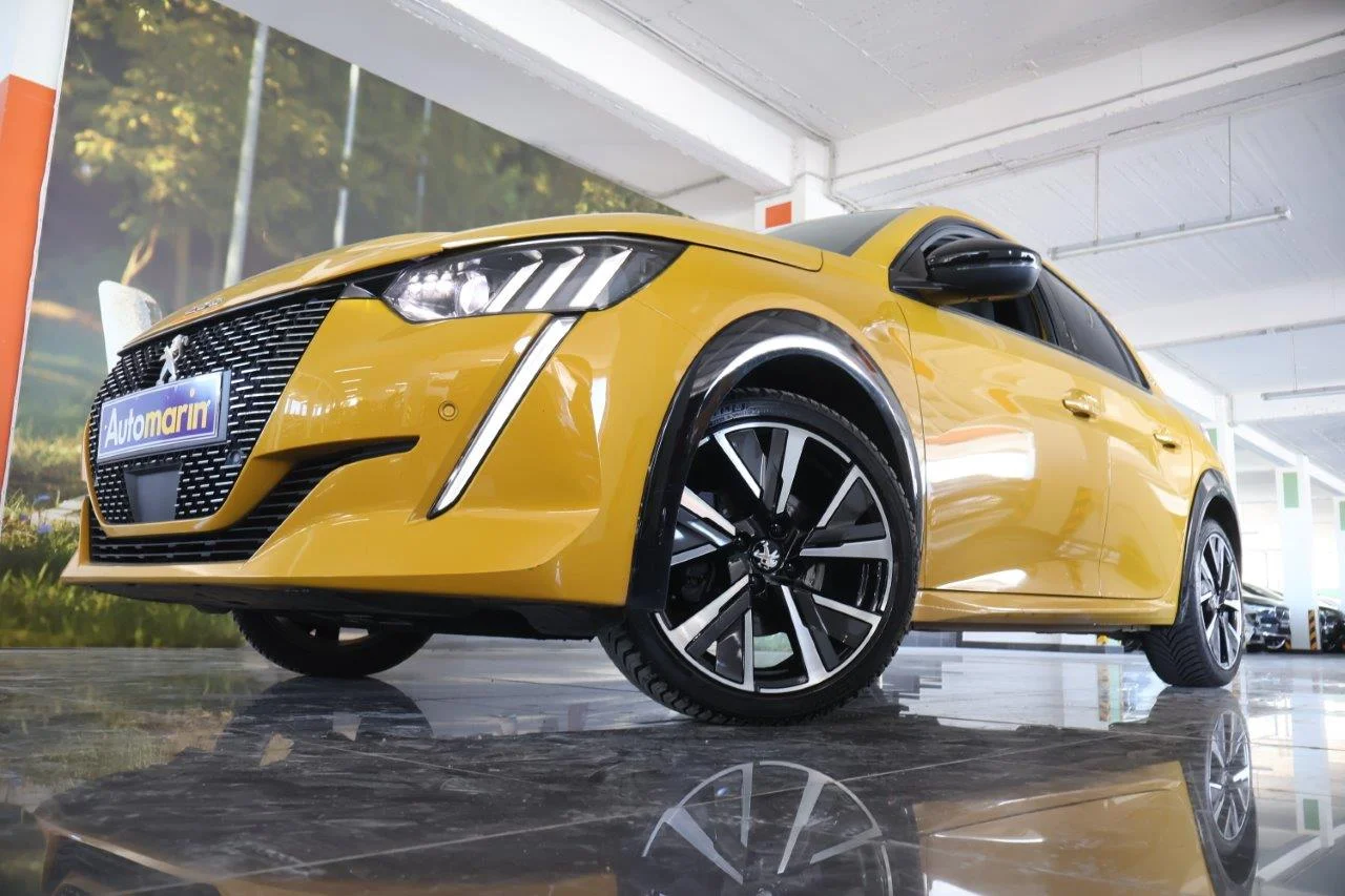 View 2 - Peugeot 208 - 2020