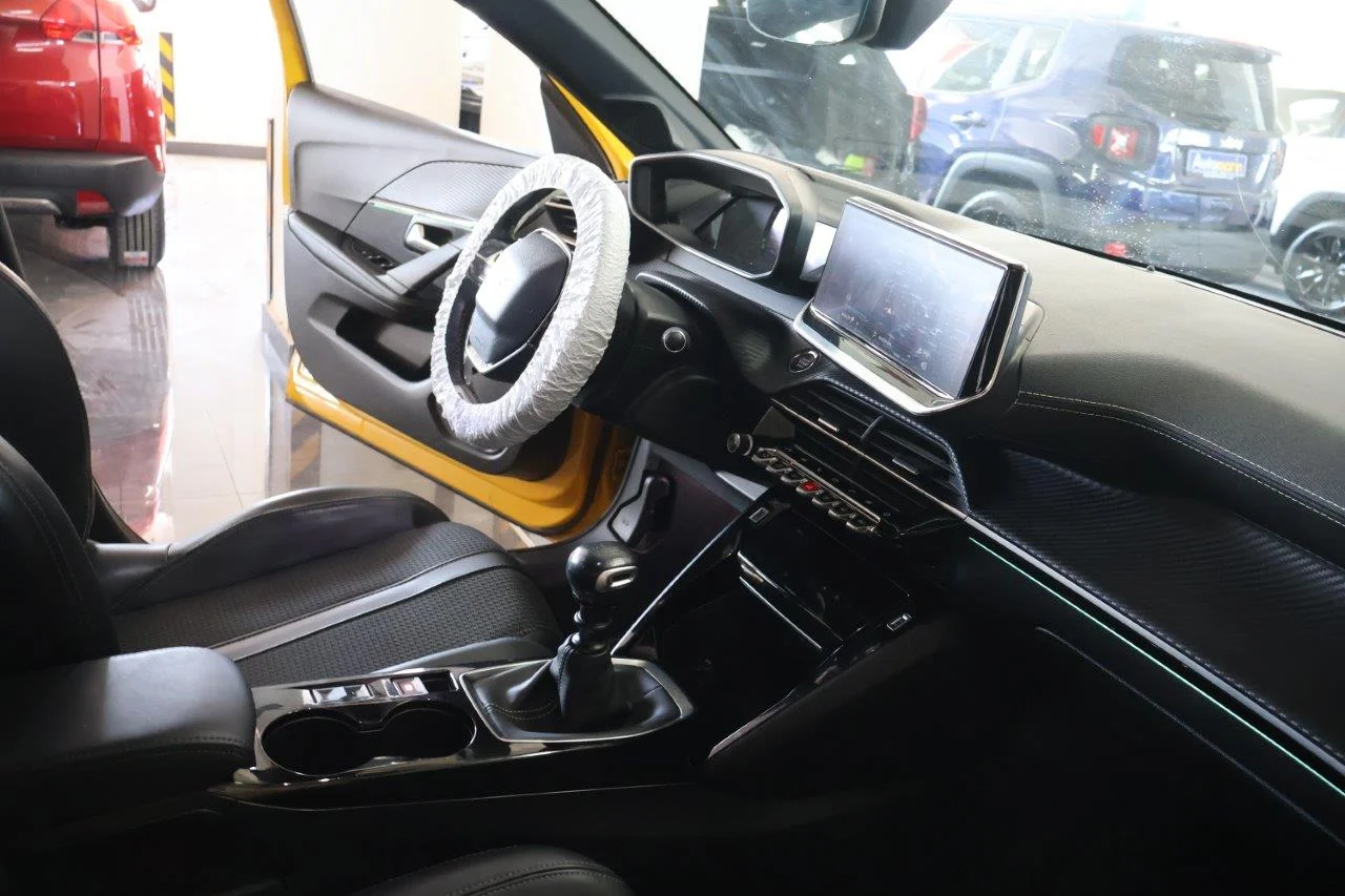 Peugeot 208 - View model 21