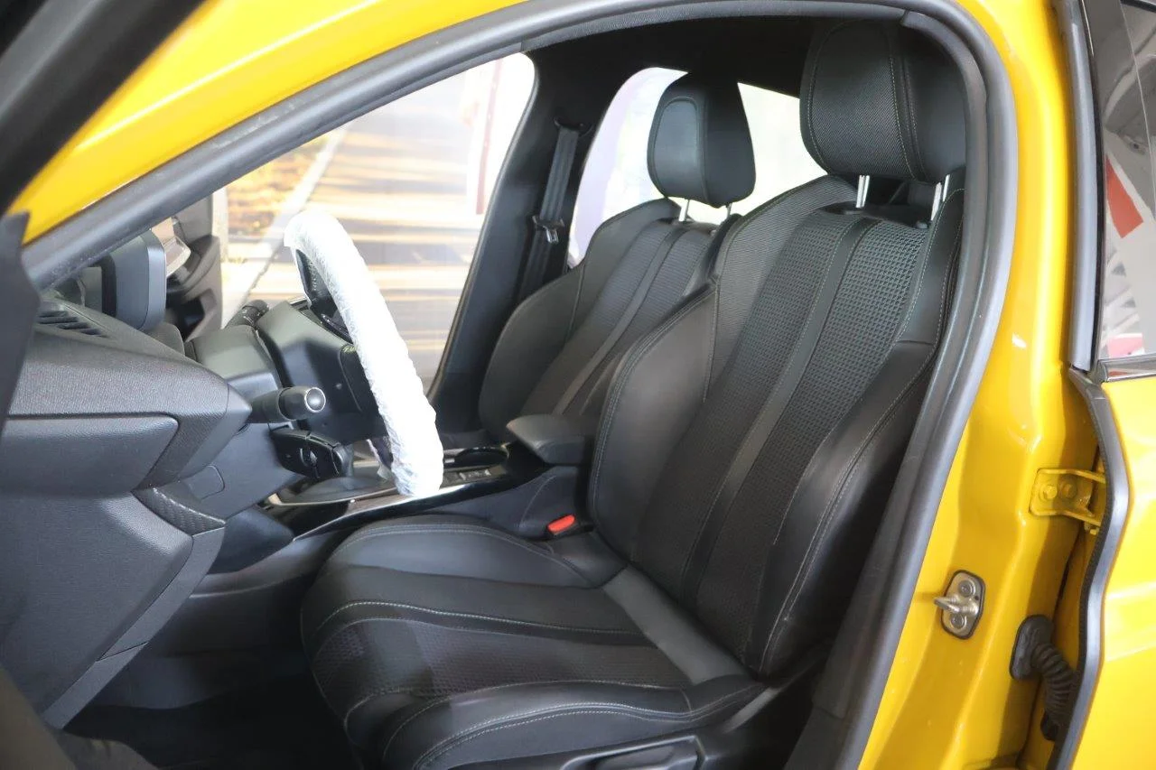 Peugeot 208 - View model 22
