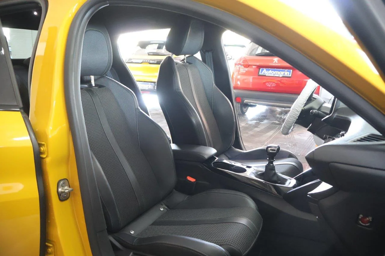 Peugeot 208 - View model 23