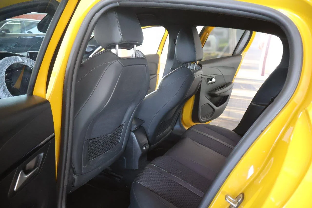 Peugeot 208 - View model 24