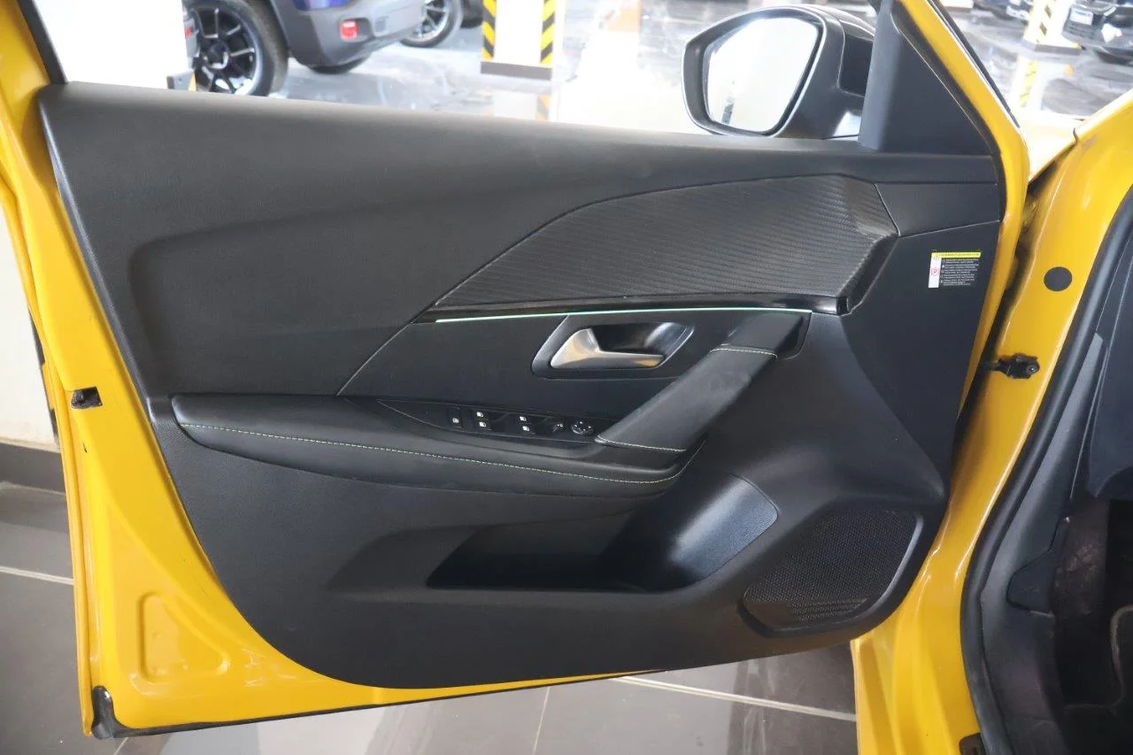 Peugeot 208 - View model 34