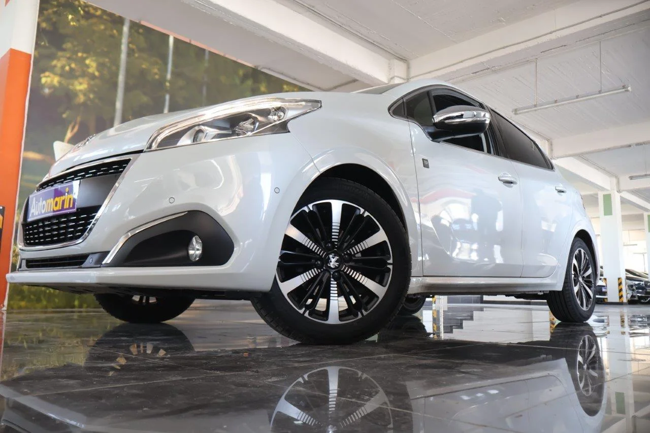 View 2 - Peugeot 208 - 2018