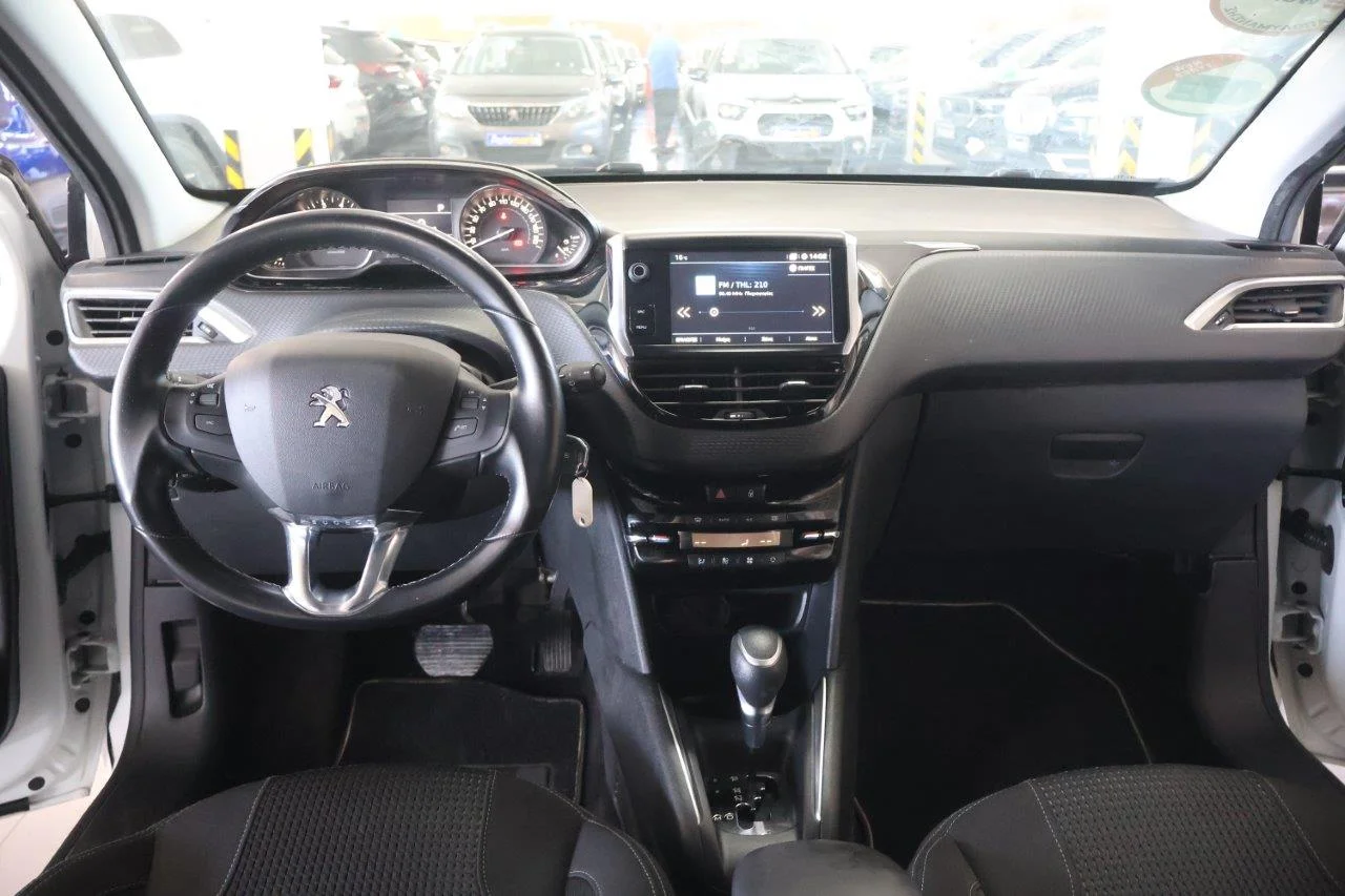 Peugeot 208 - View model 21