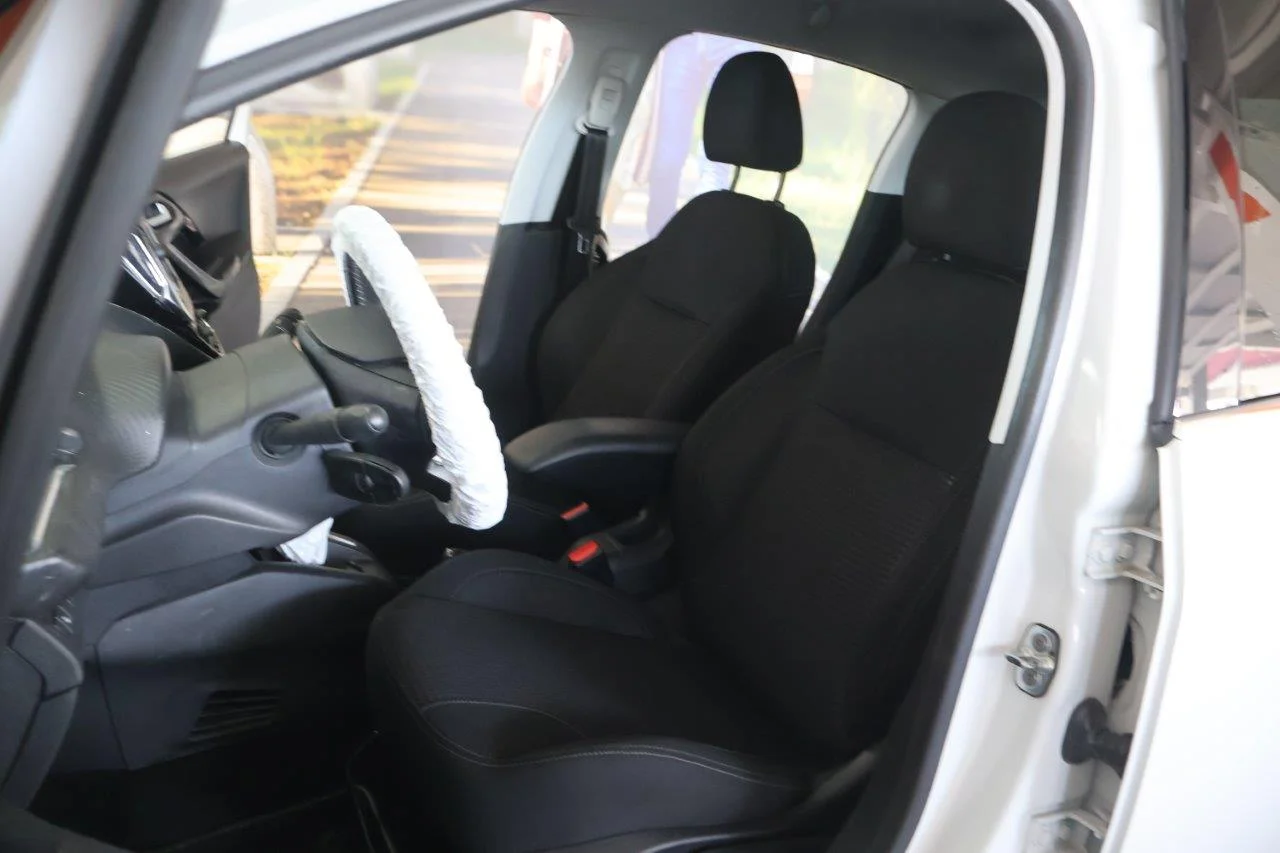 Peugeot 208 - View model 23