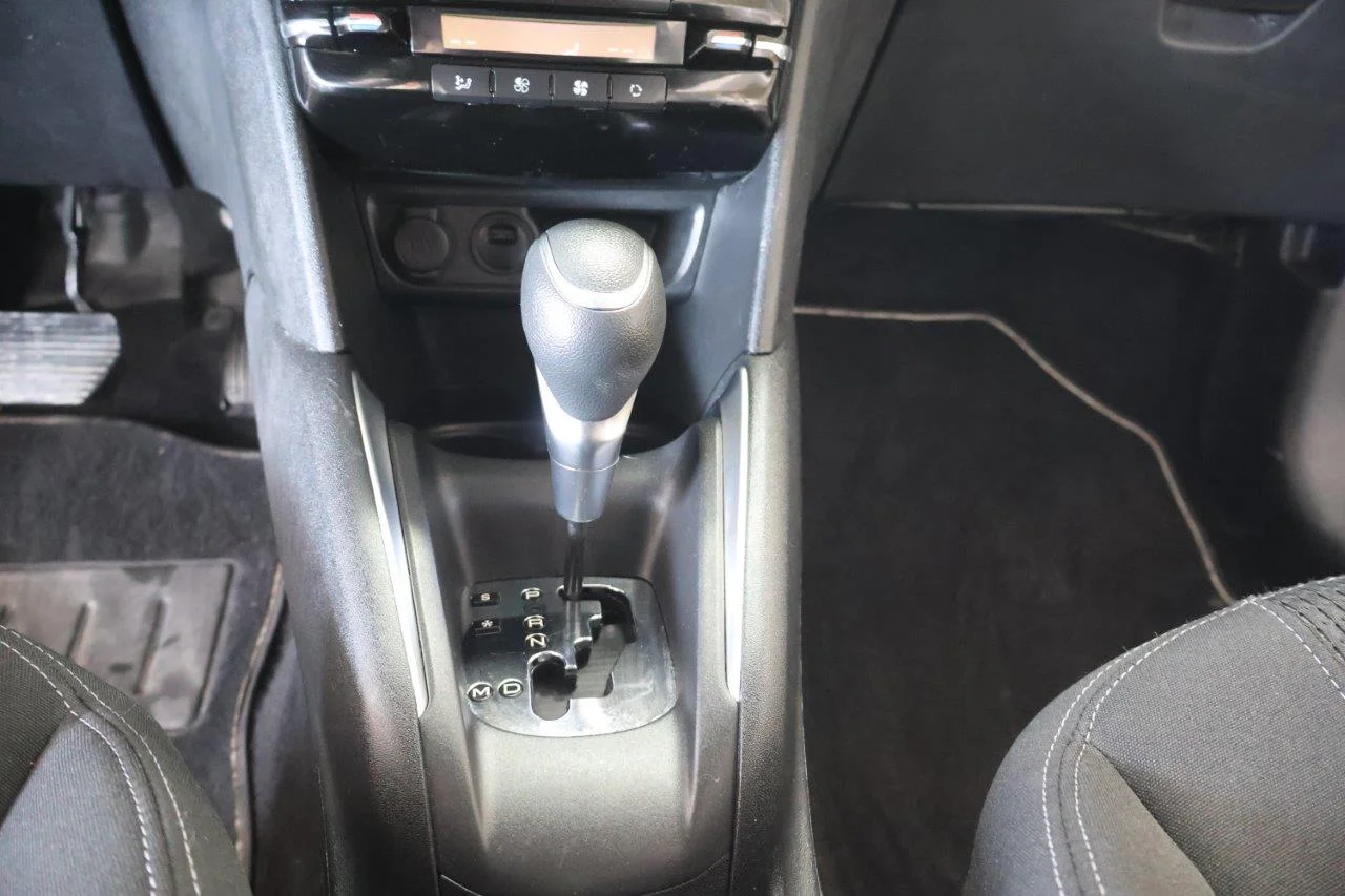 Peugeot 208 - View model 32