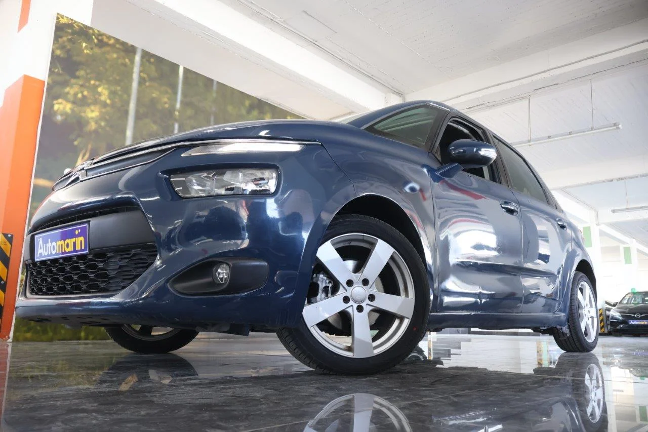 View 2 - Citroen C4 Picasso - 2015
