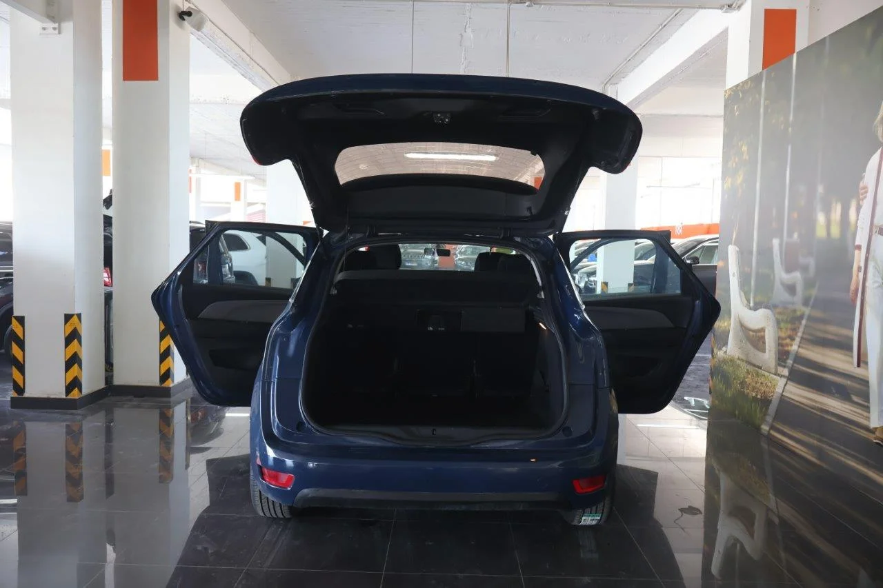 Citroen C4 Picasso - View model 8