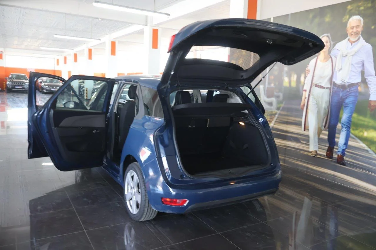 Citroen C4 Picasso - View model 9