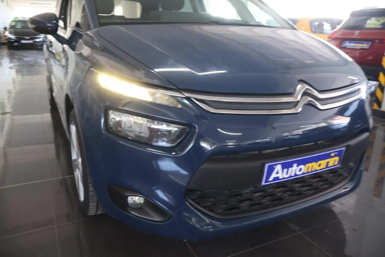 Citroen C4 Picasso - View model 16