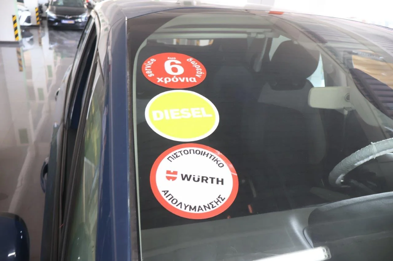 Citroen C4 Picasso - View model 17