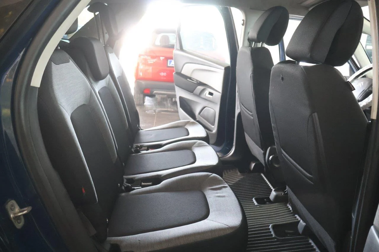 Citroen C4 Picasso - View model 26