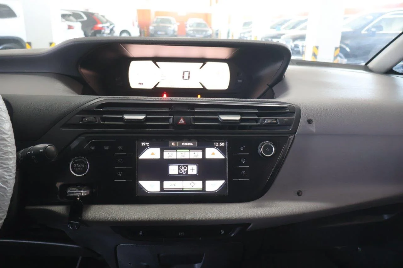 Citroen C4 Picasso - View model 27