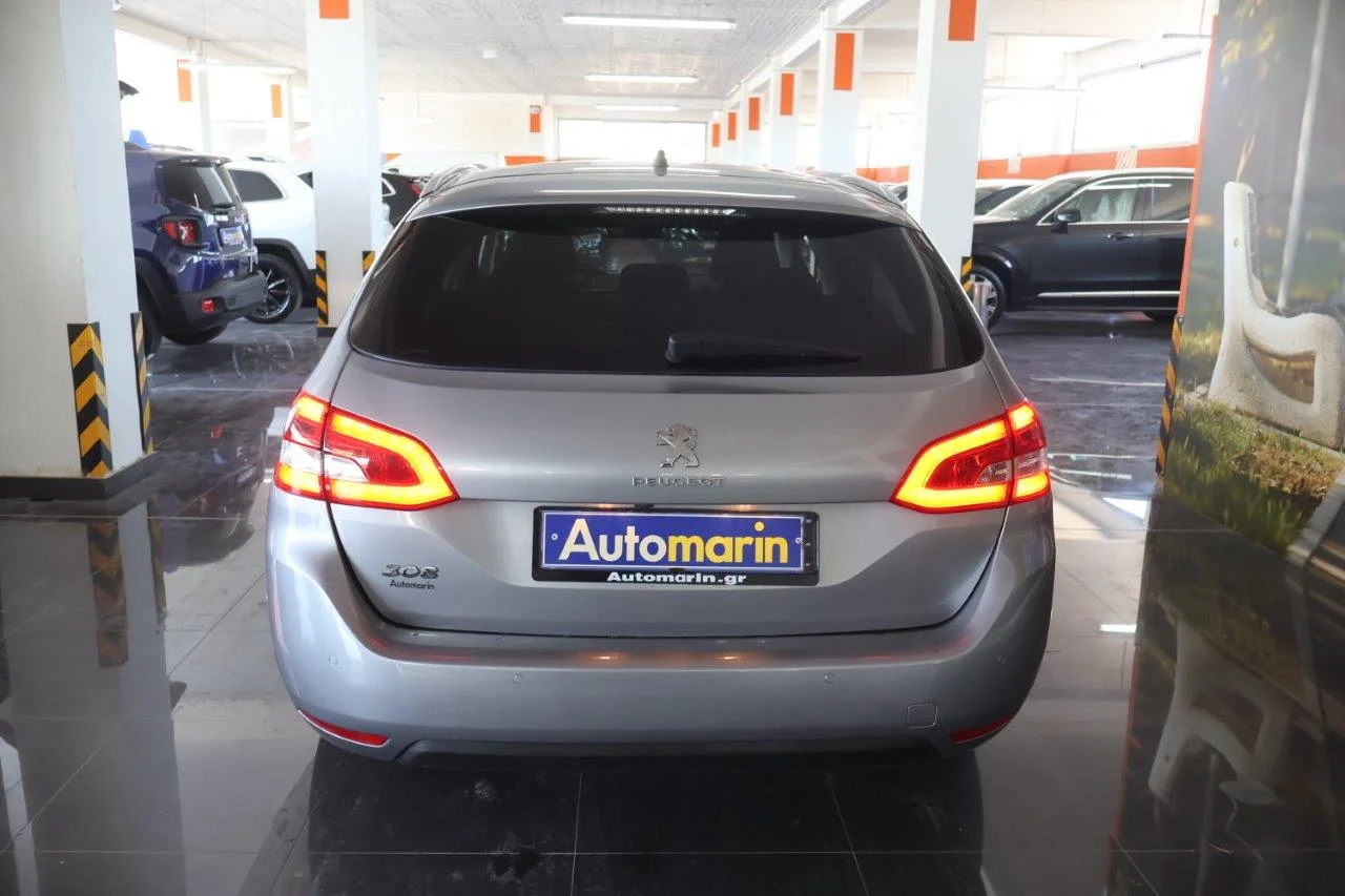 Peugeot 308 - View model 5