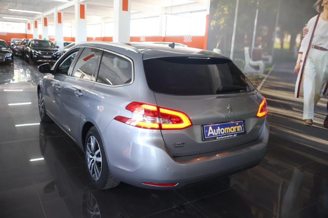 Peugeot 308 - View model 6