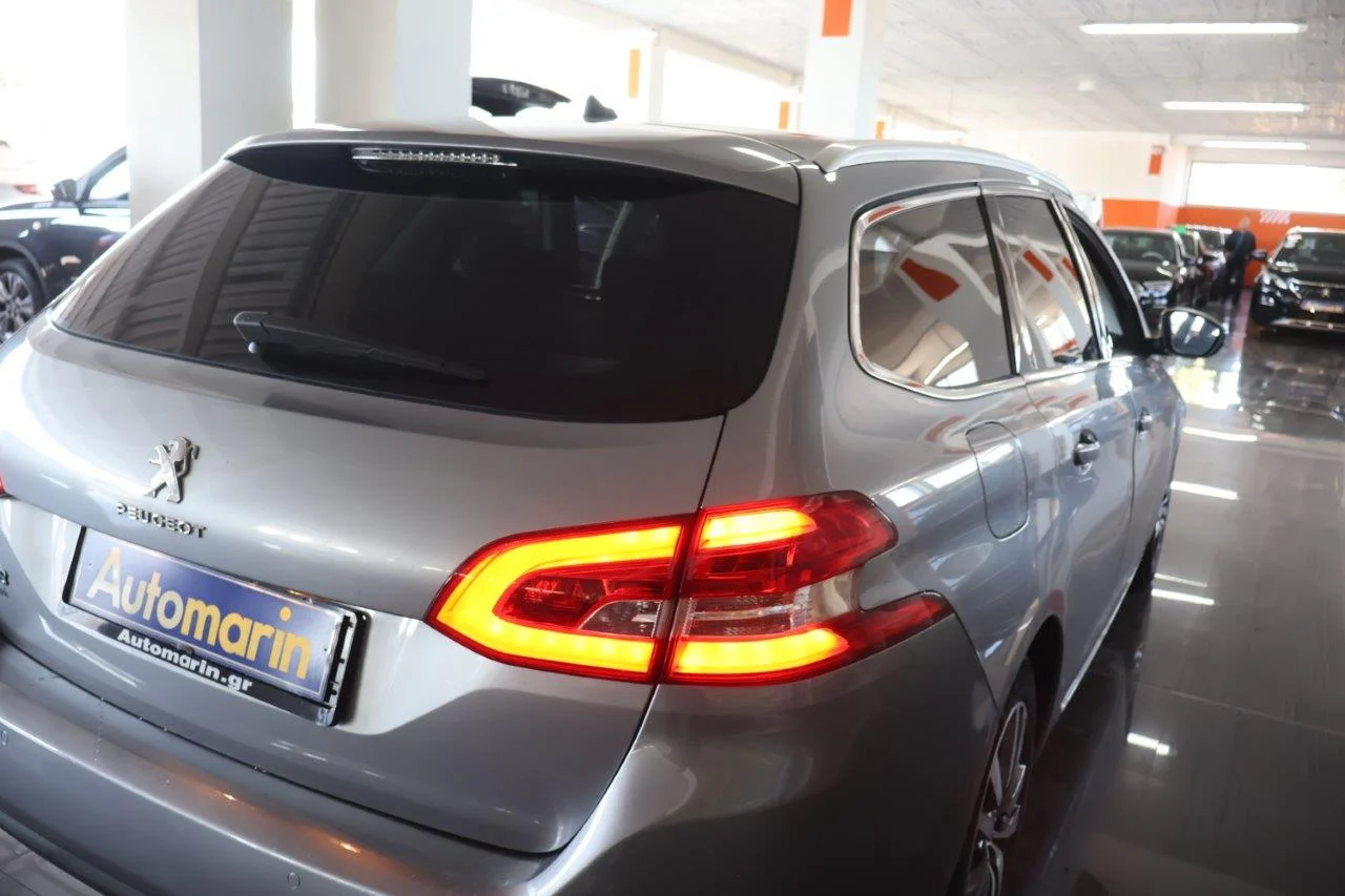 Peugeot 308 - View model 11