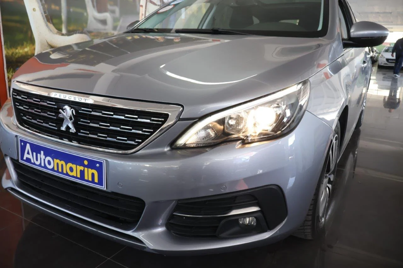 Peugeot 308 - View model 15