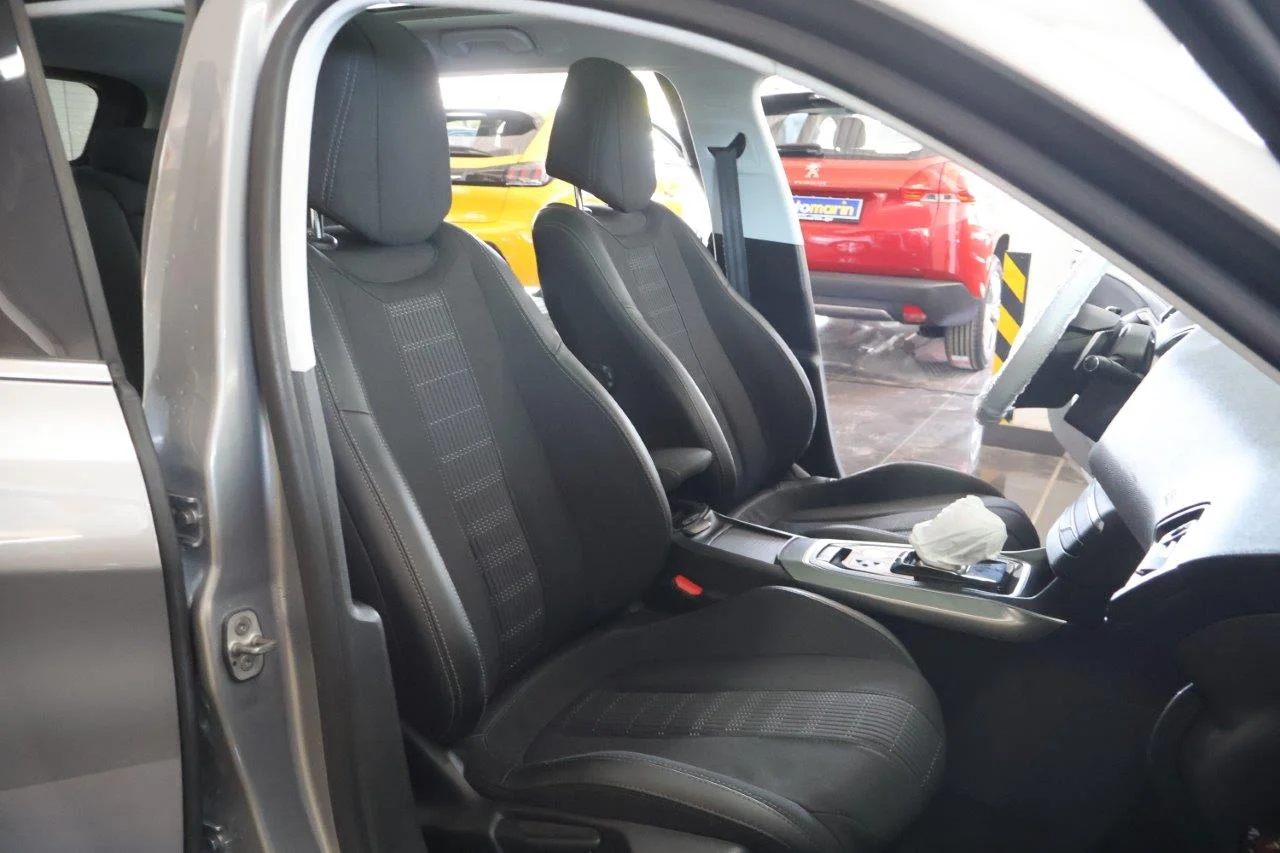 Peugeot 308 - View model 20