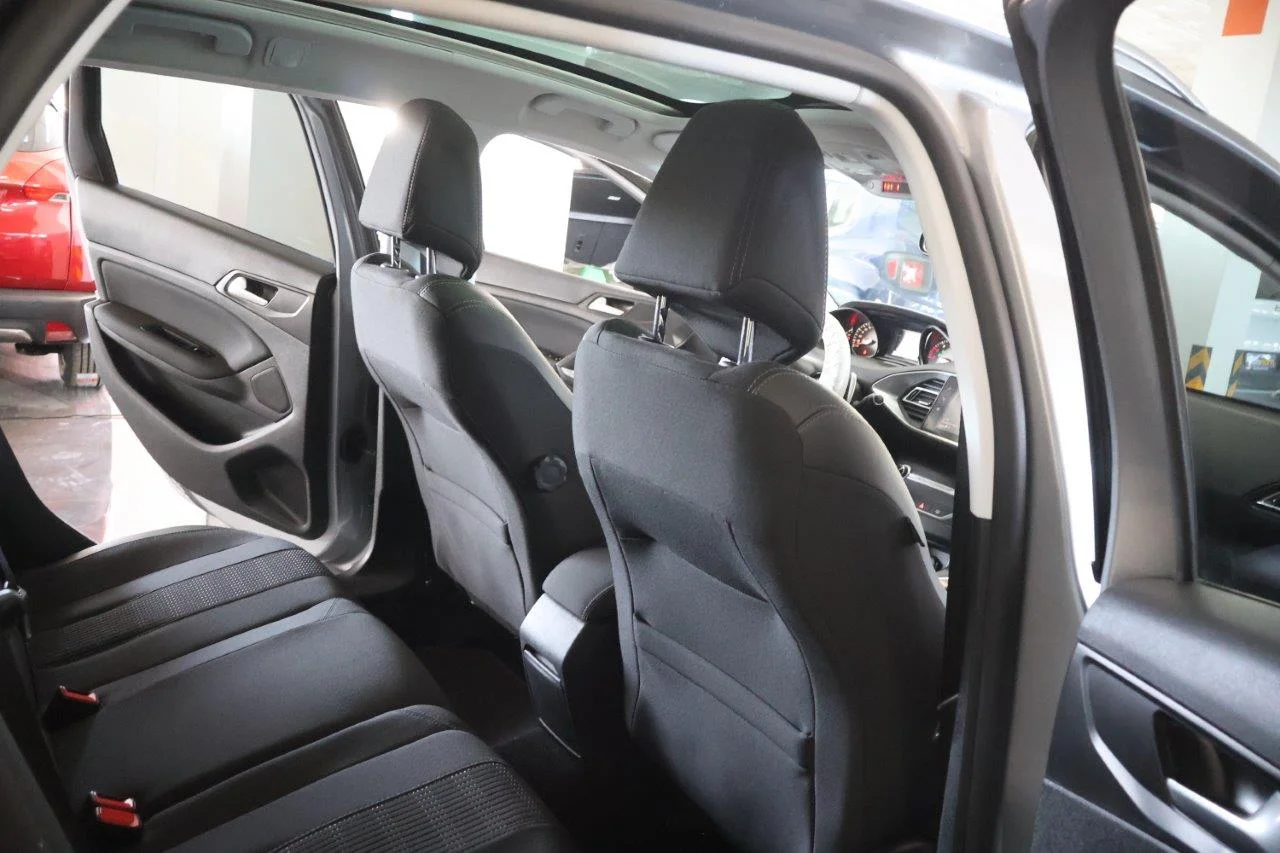 Peugeot 308 - View model 23