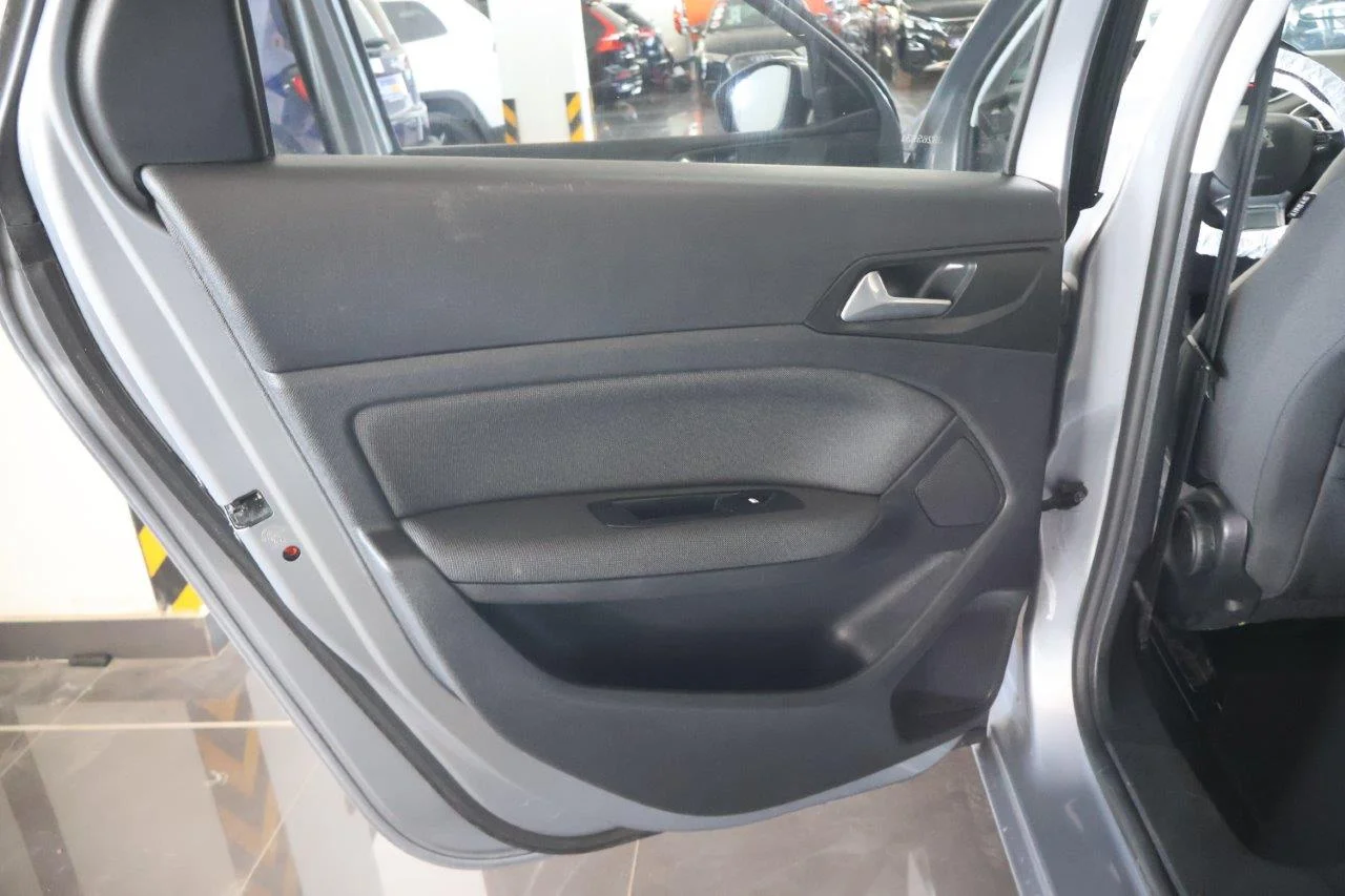 Peugeot 308 - View model 33
