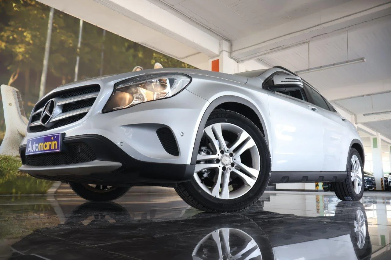 View 2 - Mercedes-Benz GLA 200 - 2014